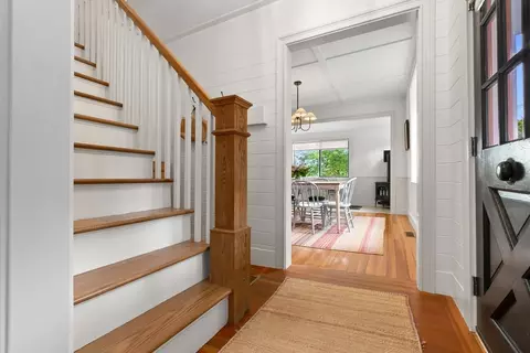 Entry Way - 52 Bridge St, Hamilton, MA 01982 photo 5 of 7