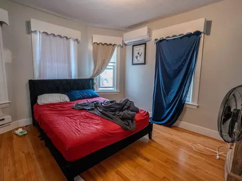 Bedroom - 12 Ives St, Worcester, MA 01603 photo 6 of 12