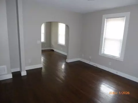 24 Pendleton Ave, Chicopee, MA 01020 photo 4