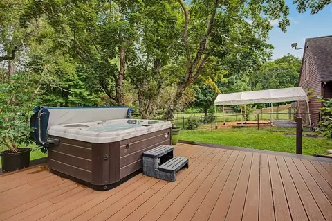 Exterior - 60 Main Rd, Westhampton, MA 01027 photo 5 of 18