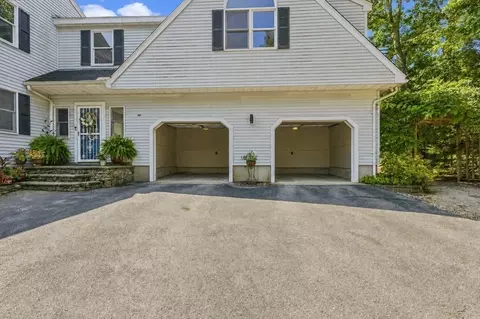 Exterior - 36 Pine St, Berkley, MA 02779 photo 2 of 7