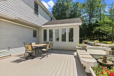 Exterior - 36 Pine St, Berkley, MA 02779 photo 6 of 7