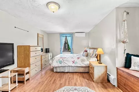 Bedroom - 36 Pine St, Berkley, MA 02779 photo 5 of 8