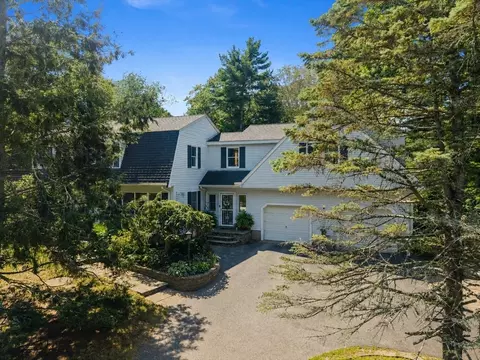 Exterior - 36 Pine St, Berkley, MA 02779 photo 1 of 7