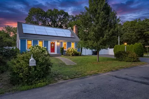 2 Pheasant Ln, Dennis, MA 02660