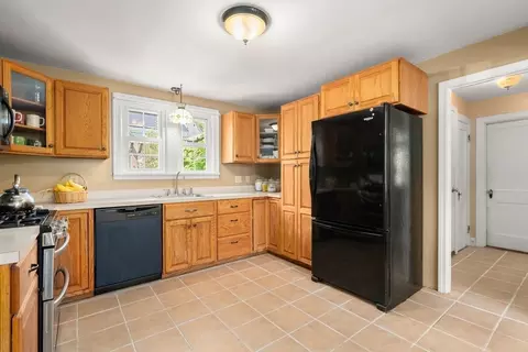Kitchen - 8 Cardinal, Worcester, MA 01602 photo 2 of 2