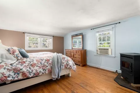 Bedroom - 8 Cardinal, Worcester, MA 01602 photo 3 of 5