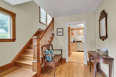 Entry Way - 10 Vernon St, Maynard, MA 01754 photo 1 of 2