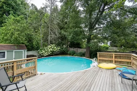 Exterior - 10 Vernon St, Maynard, MA 01754 photo 4 of 5