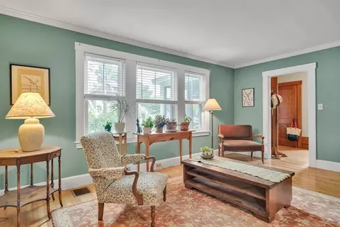 Living - 10 Vernon St, Maynard, MA 01754 photo 2 of 3