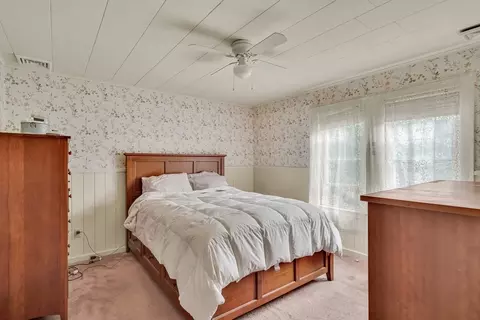 Bedroom - 10 Vernon St, Maynard, MA 01754 photo 3 of 5