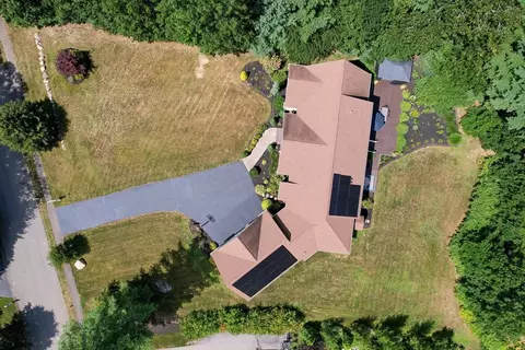 53 Erikson Ln, Pembroke, MA 02359