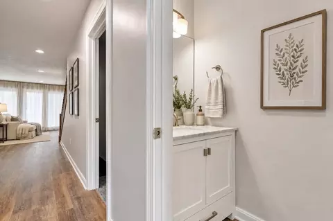 Entry Way - 78 Pointe Rok Dr #78, Worcester, MA 01604 photo 3 of 3