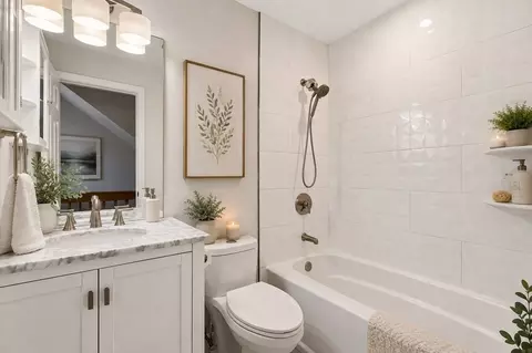 Bath - 78 Pointe Rok Dr #78, Worcester, MA 01604 photo 4 of 6
