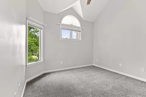 Bedroom - 78 Pointe Rok Dr #78, Worcester, MA 01604 photo 4 of 10