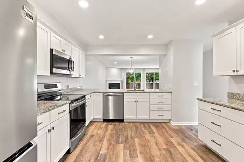 Kitchen - 78 Pointe Rok Dr #78, Worcester, MA 01604 photo 1 of 5
