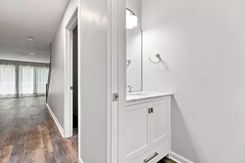 Entry Way - 78 Pointe Rok Dr #78, Worcester, MA 01604 photo 2 of 3
