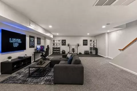 Living - 78 Pointe Rok Dr #78, Worcester, MA 01604 photo 5 of 5