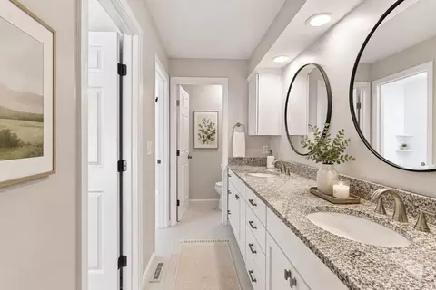 Bath - 78 Pointe Rok Dr #78, Worcester, MA 01604 photo 5 of 6