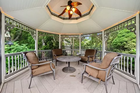 Exterior - 9 Anna Dr, Danvers, MA 01923 photo 8 of 8