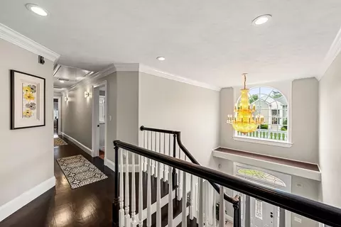 Entry Way - 9 Anna Dr, Danvers, MA 01923 photo 2 of 2