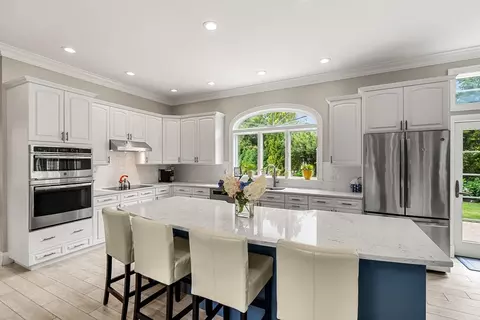 Kitchen - 9 Anna Dr, Danvers, MA 01923 photo 2 of 6