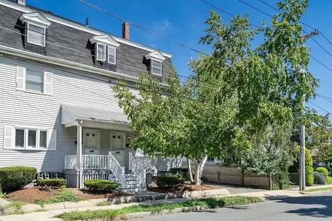 73 Dell Ave #73, Melrose, MA 02176