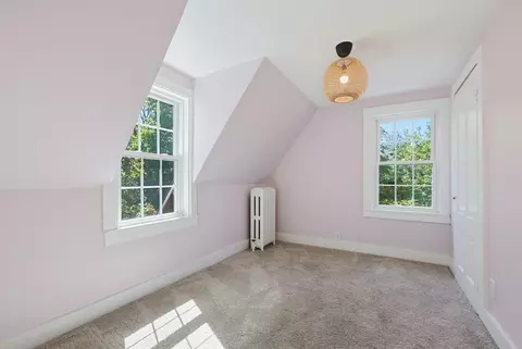 Bedroom - 20 Marble St, Gloucester, MA 01930 photo 2 of 10