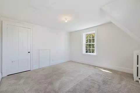 Bedroom - 20 Marble St, Gloucester, MA 01930 photo 7 of 10