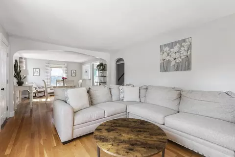 Living - 4 Maxdale Rd, Worcester, MA 01602 photo 3 of 4