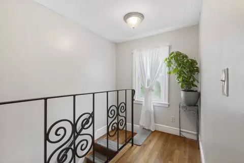 Entry Way - 4 Maxdale Rd, Worcester, MA 01602 photo 2 of 2