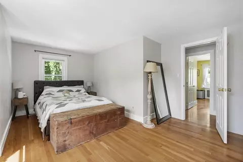 Bedroom - 4 Maxdale Rd, Worcester, MA 01602 photo 2 of 5