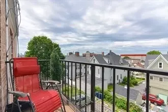 22 Irving St #14, Everett, MA 02149 photo 2