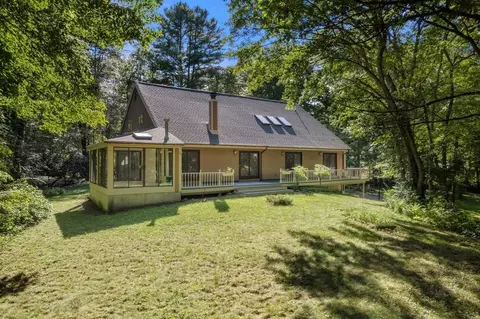 Exterior - 73 Main St, Sutton, MA 01590 photo 7 of 10