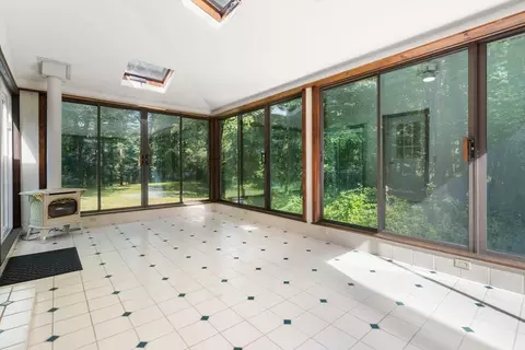 Exterior - 73 Main St, Sutton, MA 01590 photo 3 of 10