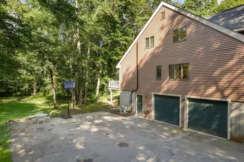 Exterior - 73 Main St, Sutton, MA 01590 photo 6 of 10