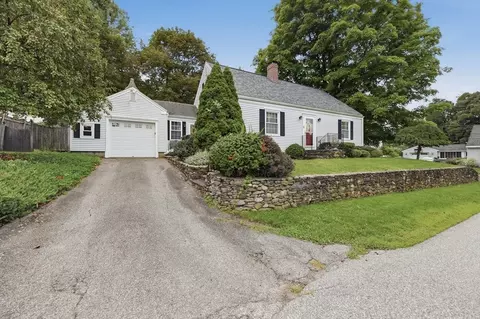 3 Arnold Rd, Leominster, MA 01453