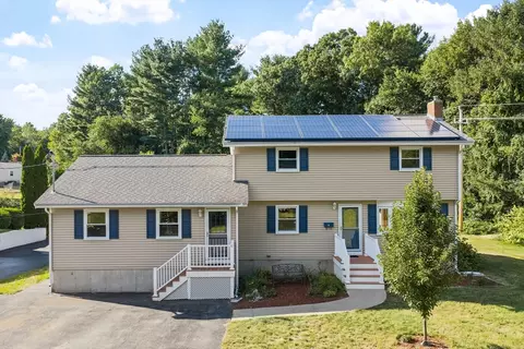 4 Julio St, Chelmsford, MA 01824