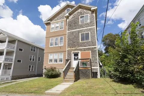 Exterior - 14 Ericsson St, Worcester, MA 01606 photo 2 of 4