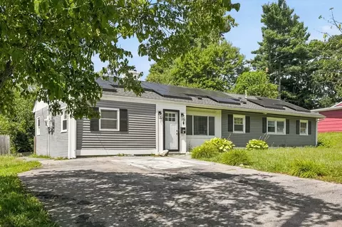 14 Pineview Ter, Brockton, MA 02302