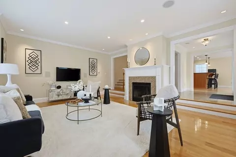 Living - 178180 West St, Needham, MA 02494 photo 2 of 5