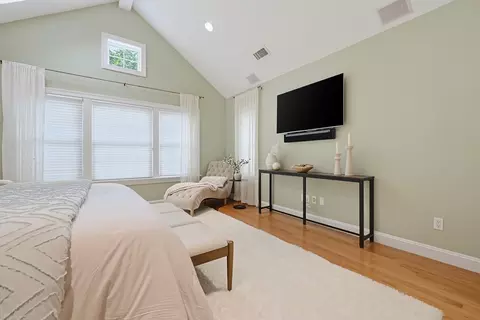 Bedroom - 178180 West St, Needham, MA 02494 photo 5 of 10