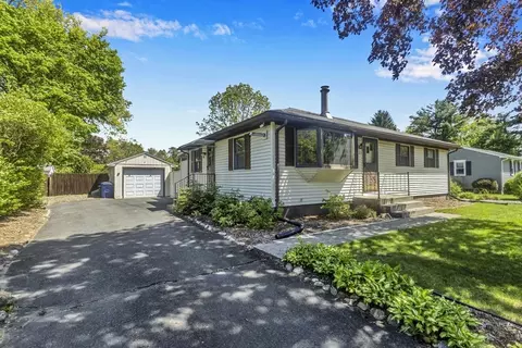 Exterior - 23 Beyer Dr, Easthampton, MA 01027 photo 2 of 8