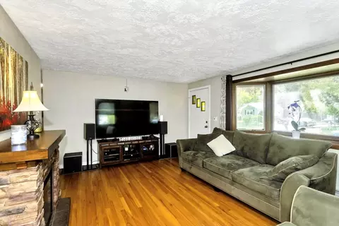 Living - 23 Beyer Dr, Easthampton, MA 01027 photo 1 of 2