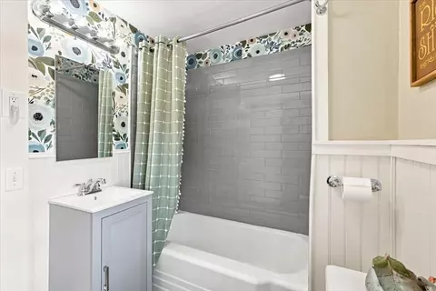 10 Azalea Cir, Dedham, MA 02026 photo 22