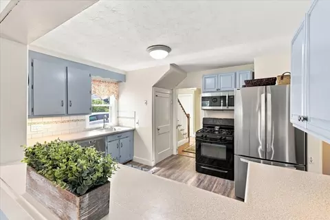 10 Azalea Cir, Dedham, MA 02026 photo 10