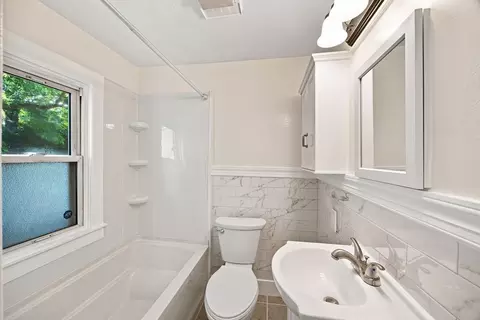 Bath - 15 Alice St, Springfield, MA 01109 photo 1 of 1