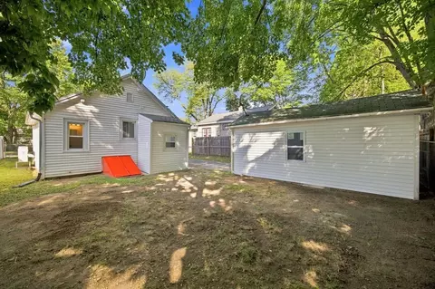 Exterior - 15 Alice St, Springfield, MA 01109 photo 6 of 8