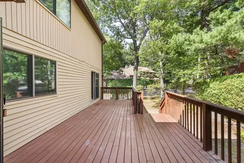 Exterior - 72 E Bluff Rd #72, Ashland, MA 01721 photo 2 of 5