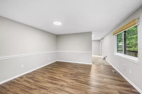 Living - 72 E Bluff Rd #72, Ashland, MA 01721 photo 6 of 8